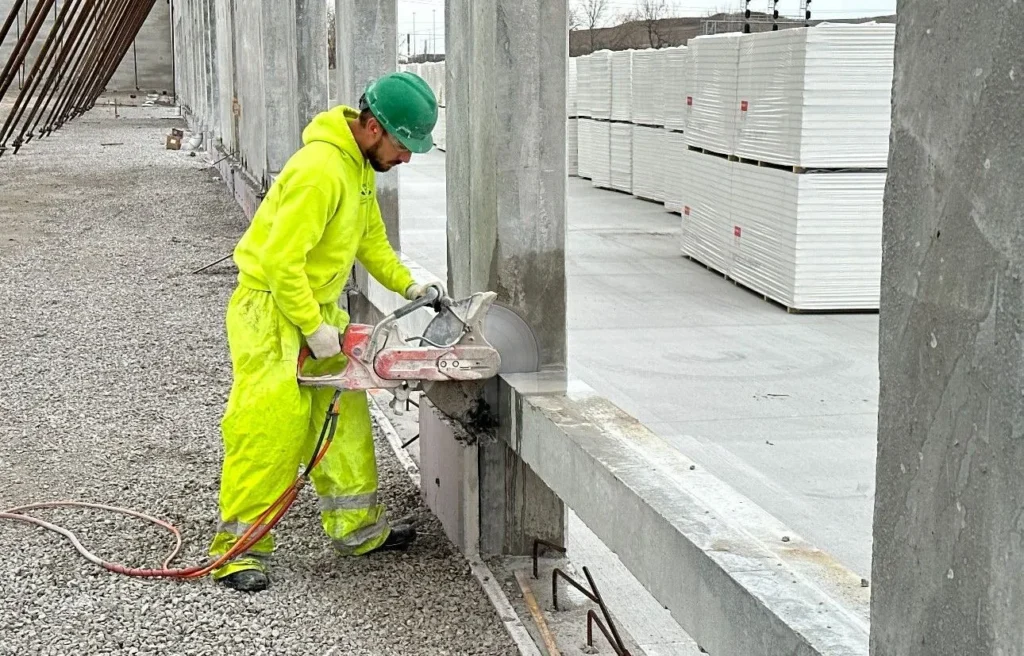 Concrete Wall Saw Cutting